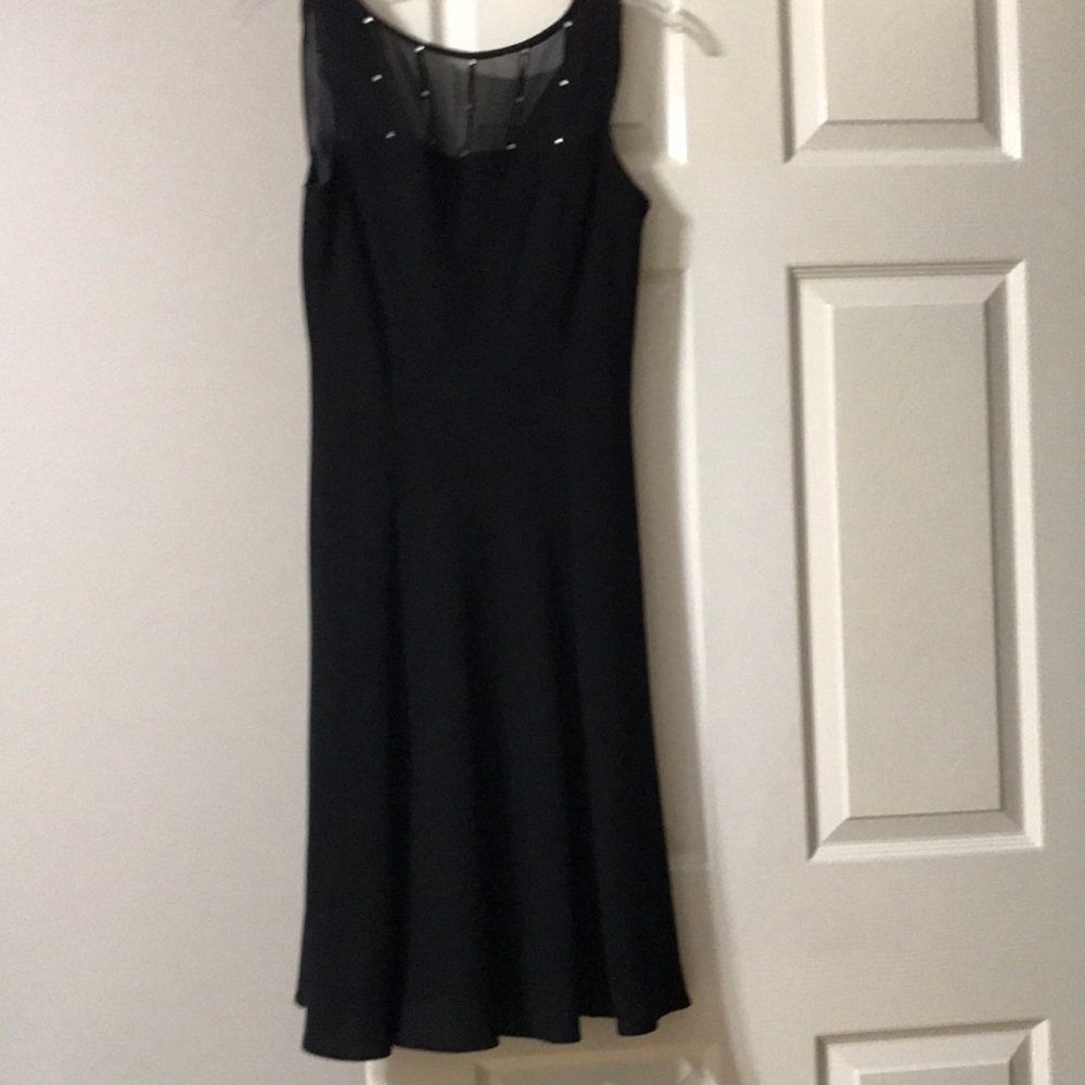 Jones Wear Dress. Very pretty lined “little black dress.” Size 10P.